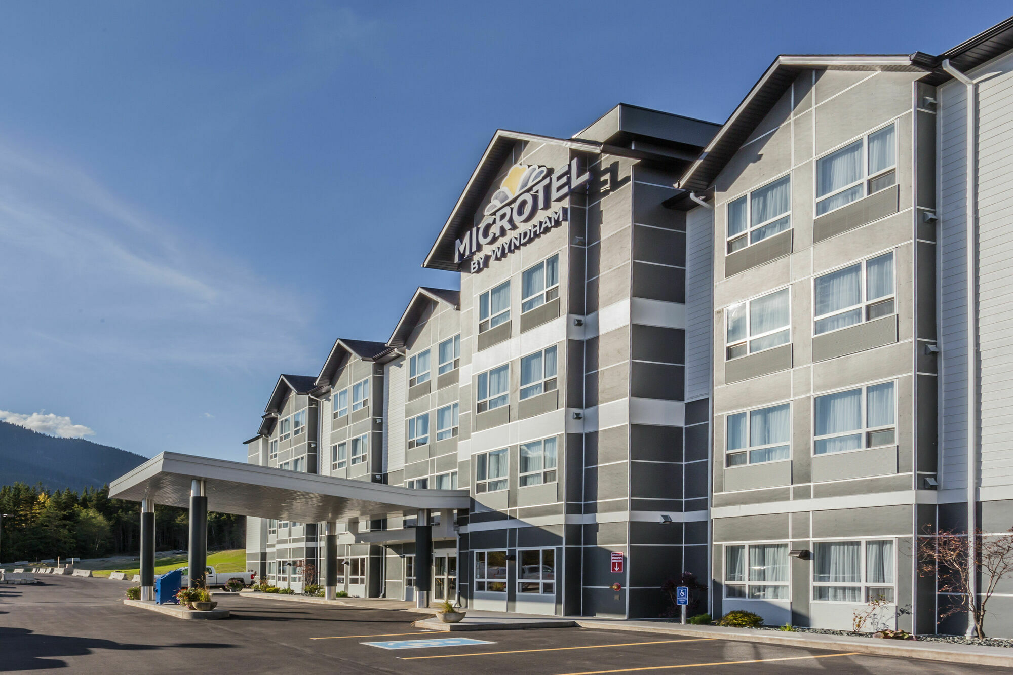 Microtel Inn & Suites By Wyndham - Timmins Exterior foto